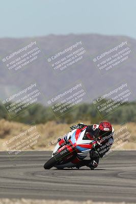 media/Oct-13-2025-Moto Forza (Mon) [[a66d839500]]/2-A Group/Session 3 (Turn 16)/